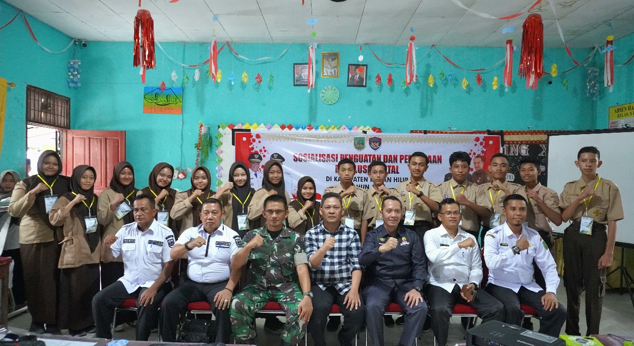 Badan Kesbnagpol Menyelenggarakan Kegiatan Pendidikan Politik untuk sekolah